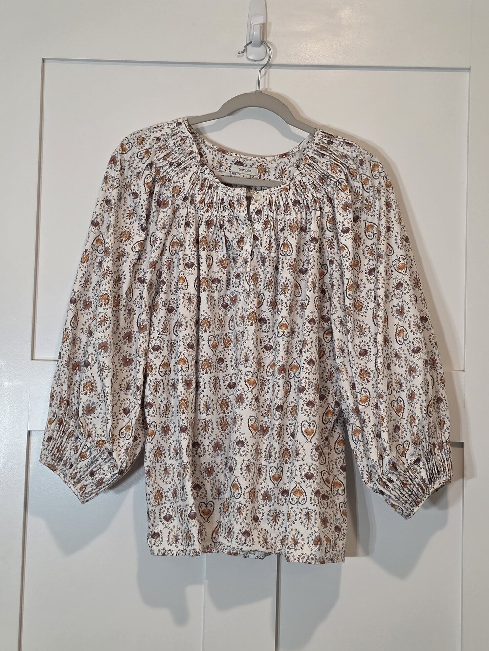 Tyler Boe Sarah Blouse Smocked Neck & Cuffs Puffed Sleeves 3/4 White Tan Large